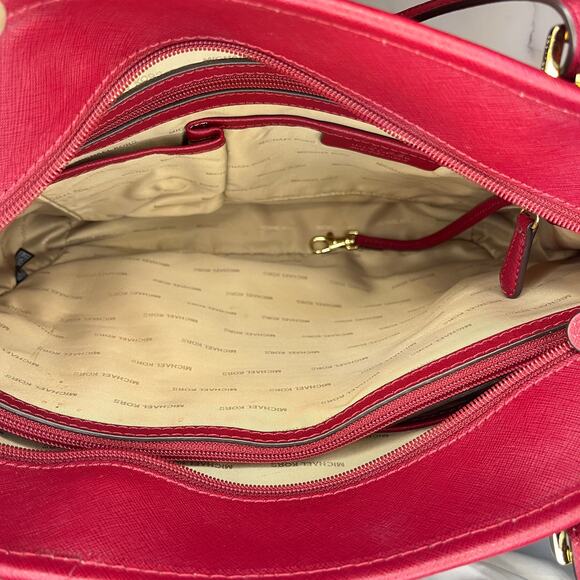Michael Kors Red Jet Set Large Zip Tote -  Saffiano Leather w/ Dustbag - Picture 7 of 13